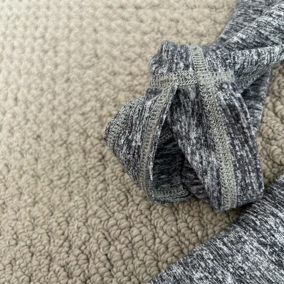 Lululemon Surge Long Sleeve Henley
Space Dye Camo Black Dark Slate
Size Small - Picture 5 of 9